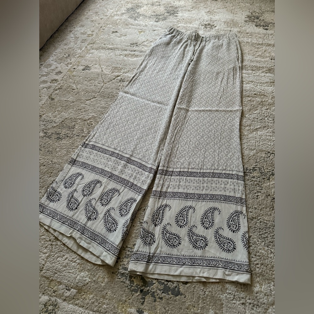 H&M Pattern Pants - Picture 4 of 10